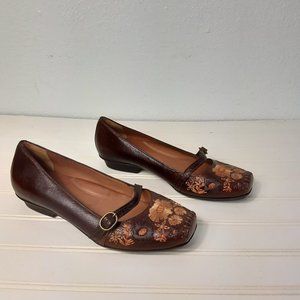 Nurture Flats "Bloom" Size 6.5M